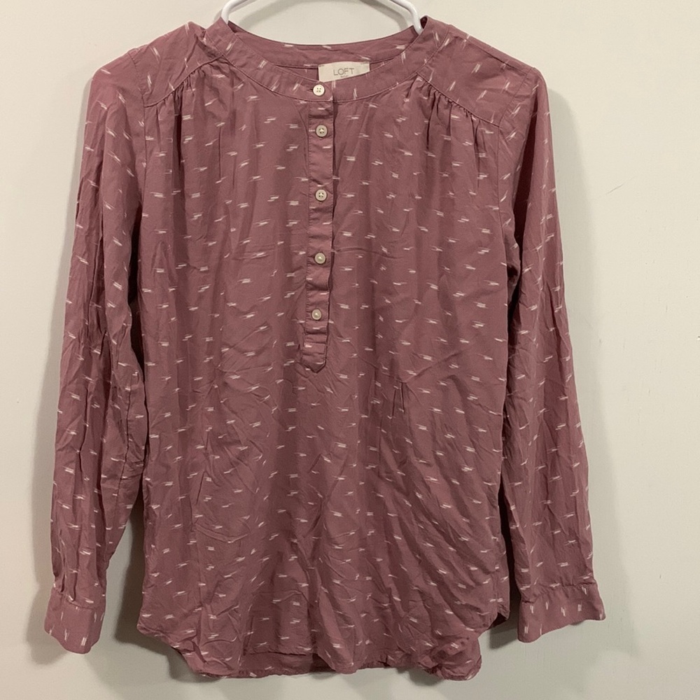 Loft five button blouse Mauve color Size XS very good condition